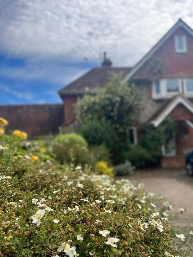 Stonehenge Hostel - Yha Affliated Cholderton エクステリア 写真